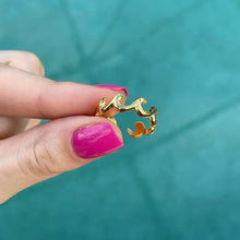 Load image into Gallery viewer, Adjustable Wave Ring - Capeology