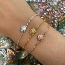 Load image into Gallery viewer, Seashell Bracelet