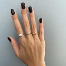Load image into Gallery viewer, Seashell Adjustable Ring - Capeology