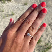 Load image into Gallery viewer, Seashell Adjustable Ring - Capeology