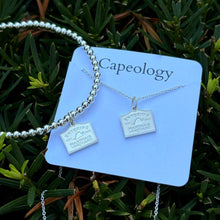 Load image into Gallery viewer, Entering Martha's Vineyard Sign Bracelet