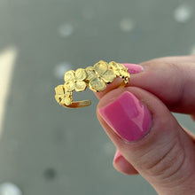 Load image into Gallery viewer, Hydrangea Adjustable Ring